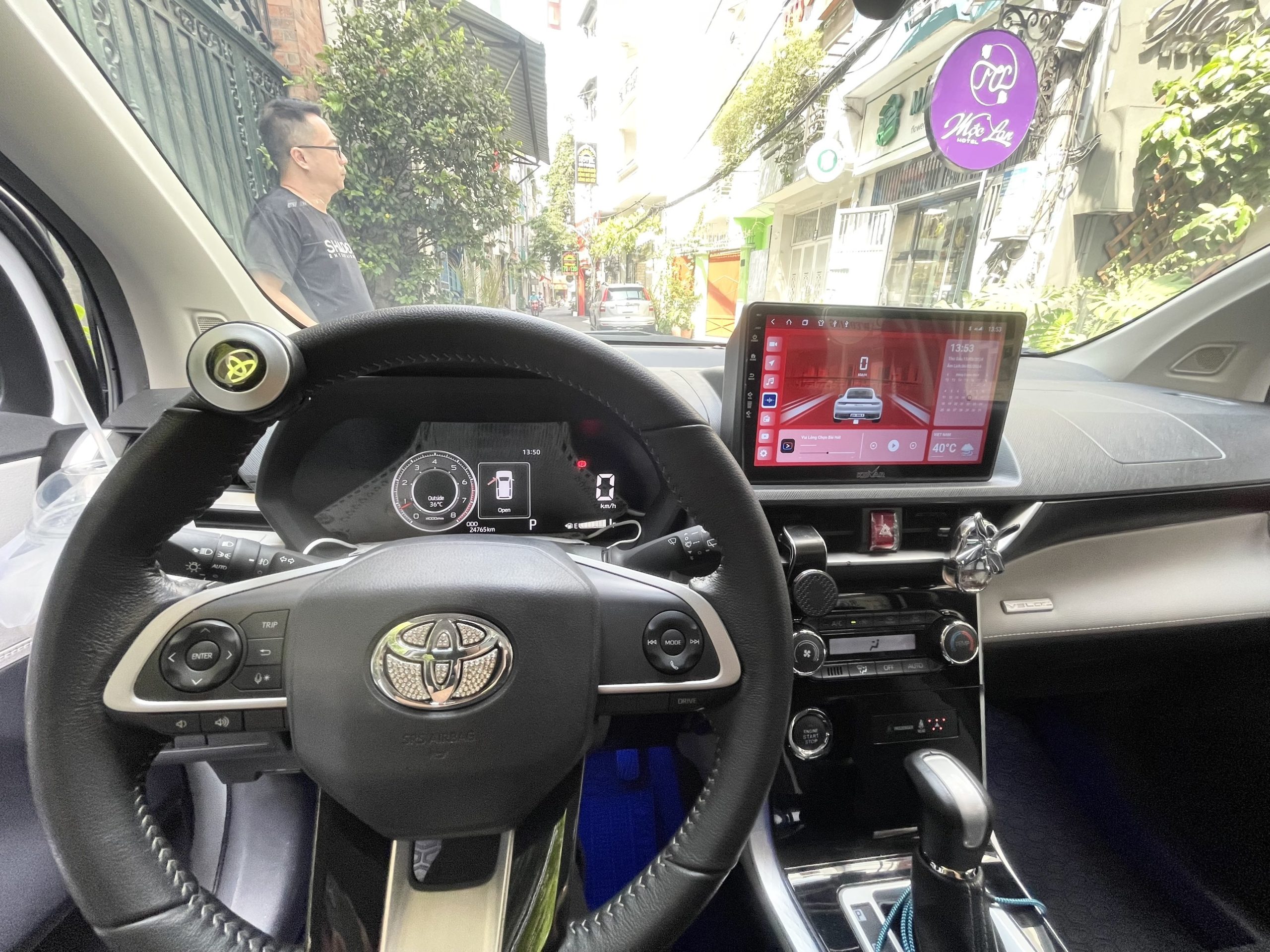 Thuê xe Toyota Veloz