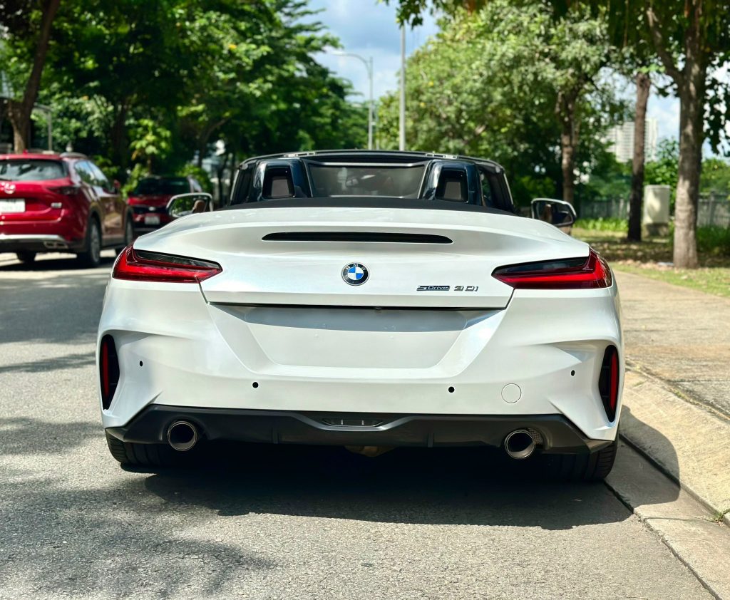 Thuê xe BMW Z4