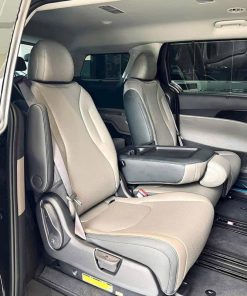 KIA carnival 9