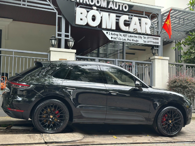 Porsche Macan S 2022 tu lai tai Bom Car 800 x 600 px 2