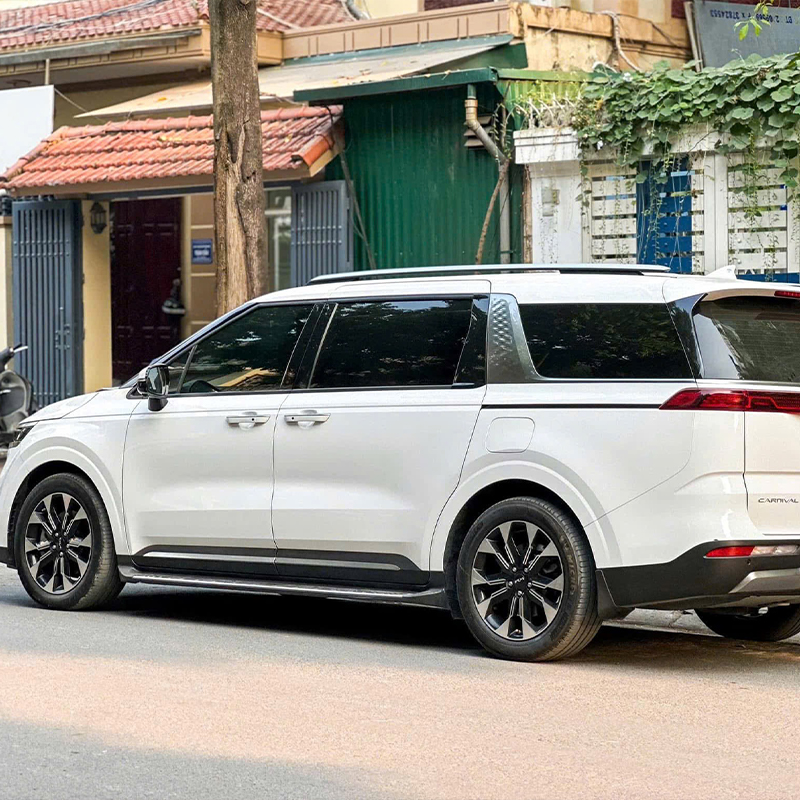 Kia Carnival 1