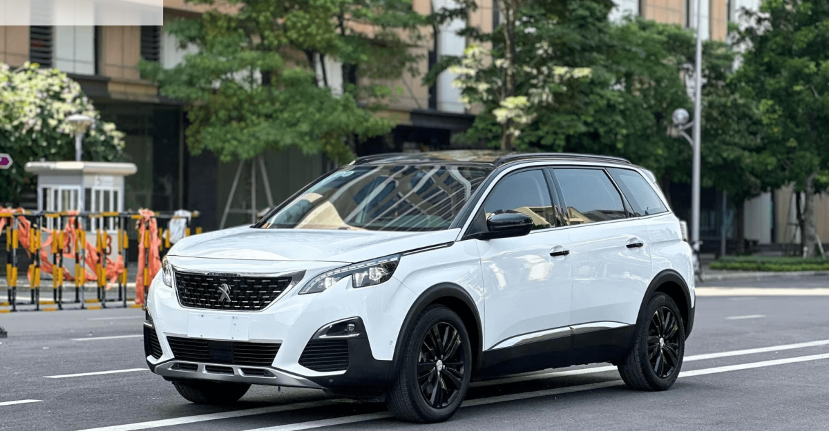 thuê xe Peugeot 5008