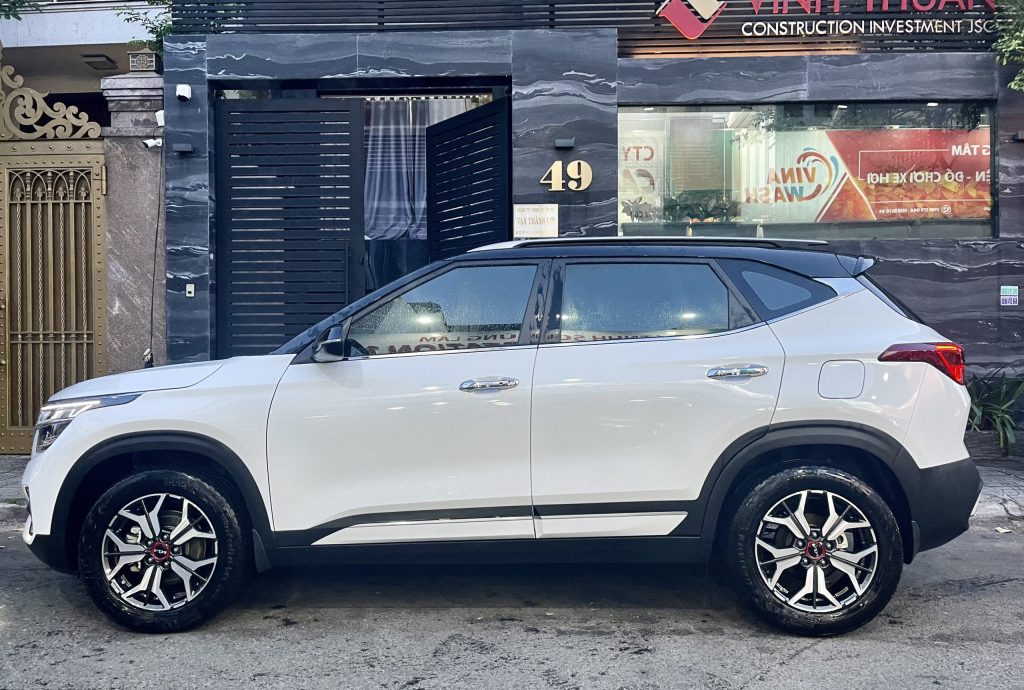 Thuê xe KIA Seltos premium