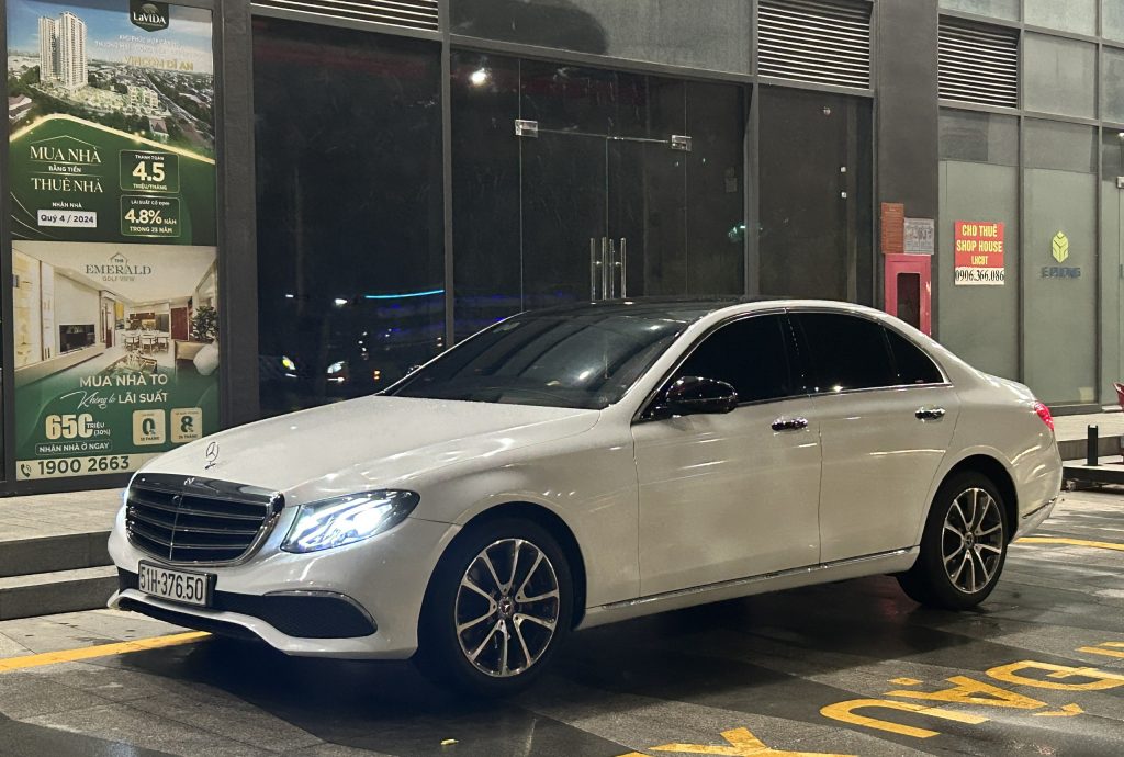 thuê xe Mercedes E200